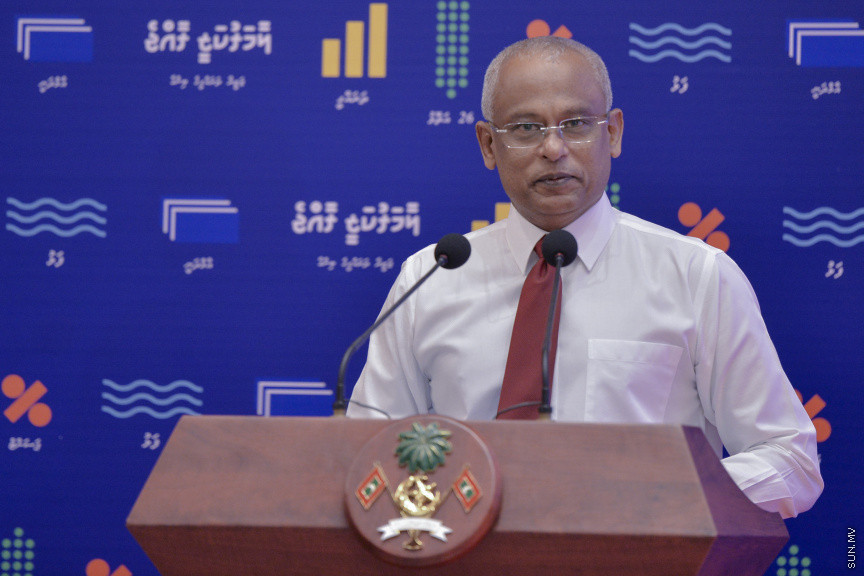 ޑިސެމްބަރު 15، 2019: ކުރޮސްރޯޑުގައި ބޭއްވި "ވިއަވަތި ރާއްޖެ" ކައުންސިލަރުންގެ ކޮންފަރެންސްގެ ތެރެއިން: ރައީސް ސޯލިހް ވާހަކަ ދައްކަވަނީ ---- ސަން ފޮޓޯ/ މުޒައްޔިން ނާޒިމް